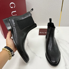 💋💍G家新品 Gucc* 古-驰 男士新款皮革弹力套穿皮靴 这款全新的切尔西踝靴 采用进口牛皮/反毛皮 💋💍G家新品 Gucc* 古-驰 男士新款皮革弹力套穿皮靴 这款全新的切尔西踝靴 采用进口牛皮/反毛皮