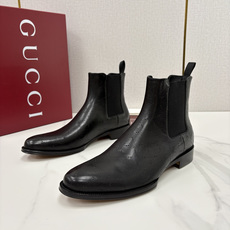 💋💍G家新品 Gucc* 古-驰 男士新款皮革弹力套穿皮靴 这款全新的切尔西踝靴 采用进口牛皮/反毛皮 💋💍G家新品 Gucc* 古-驰 男士新款皮革弹力套穿皮靴 这款全新的切尔西踝靴 采用进口牛皮/反毛皮