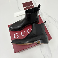 💋💍G家新品 Gucc* 古-驰 男士新款皮革弹力套穿皮靴 这款全新的切尔西踝靴 采用进口牛皮/反毛皮 💋💍G家新品 Gucc* 古-驰 男士新款皮革弹力套穿皮靴 这款全新的切尔西踝靴 采用进口牛皮/反毛皮