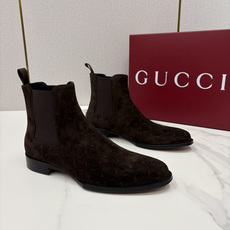 💋💍G家新品 Gucc* 古-驰 男士新款皮革弹力套穿皮靴 这款全新的切尔西踝靴 采用进口牛皮/反毛皮 💋💍G家新品 Gucc* 古-驰 男士新款皮革弹力套穿皮靴 这款全新的切尔西踝靴 采用进口牛皮/反毛皮