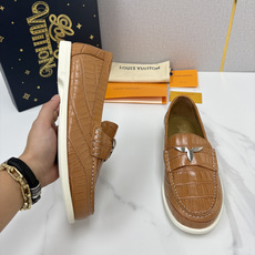💋💍L 家新品 LOU*S VUITTO* 新品男士休闲乐福鞋 甄选进口开边珠牛皮压鳄鱼纹牛皮制成 。 鞋身 💋💍L 家新品 LOU*S VUITTO* 新品男士休闲乐福鞋 甄选进口开边珠牛皮压鳄鱼纹牛皮制成 。 鞋身