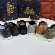 💋💍L 家新品 LOU*S VUITTO* 新品男士休闲乐福鞋 甄选进口开边珠牛皮压鳄鱼纹牛皮制成 。 鞋身 💋💍L 家新品 LOU*S VUITTO* 新品男士休闲乐福鞋 甄选进口开边珠牛皮压鳄鱼纹牛皮制成 。 鞋身