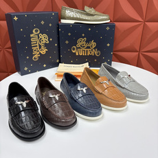 💋💍L 家新品 LOU*S VUITTO* 新品男士休闲乐福鞋 甄选进口开边珠牛皮压鳄鱼纹牛皮制成 。 鞋身 💋💍L 家新品 LOU*S VUITTO* 新品男士休闲乐福鞋 甄选进口开边珠牛皮压鳄鱼纹牛皮制成 。 鞋身