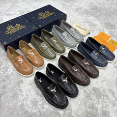 💋💍L 家新品 LOU*S VUITTO* 新品男士休闲乐福鞋 甄选进口开边珠牛皮压鳄鱼纹牛皮制成 。 鞋身 💋💍L 家新品 LOU*S VUITTO* 新品男士休闲乐福鞋 甄选进口开边珠牛皮压鳄鱼纹牛皮制成 。 鞋身