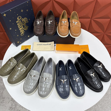 💋💍L 家新品 LOU*S VUITTO* 新品男士休闲乐福鞋 甄选进口开边珠牛皮压鳄鱼纹牛皮制成 。 鞋身 💋💍L 家新品 LOU*S VUITTO* 新品男士休闲乐福鞋 甄选进口开边珠牛皮压鳄鱼纹牛皮制成 。 鞋身