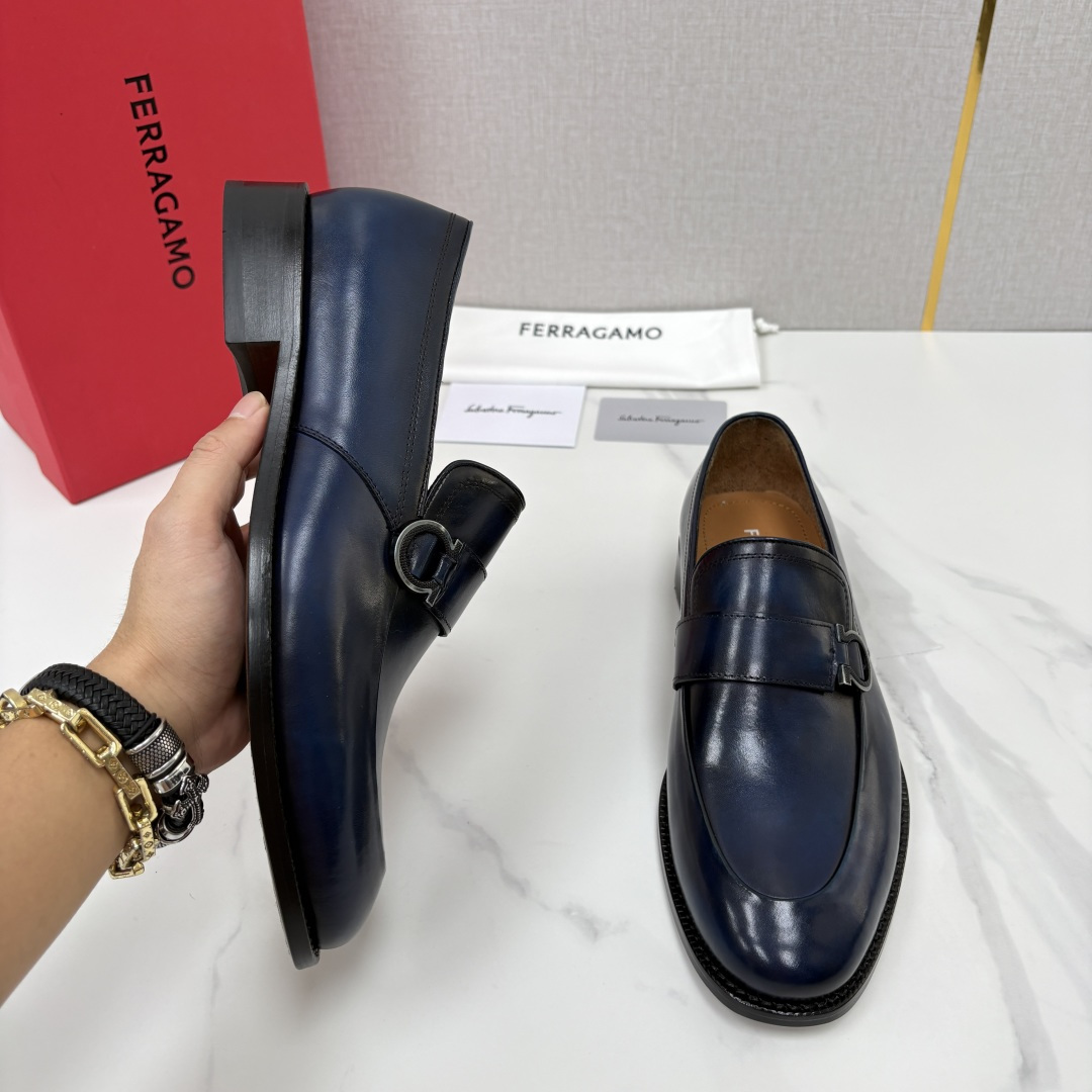 💋💍 SF 菲拉** 专柜同步新款 男士便鞋 可休闲可正装莫卡辛乐福皮鞋 经典造型体现正装时髦魅力,全新设计的比例更显 💋💍 SF 菲拉** 专柜同步新款 男士便鞋 可休闲可正装莫卡辛乐福皮鞋 经典造型体现正装时髦魅力,全新设计的比例更显