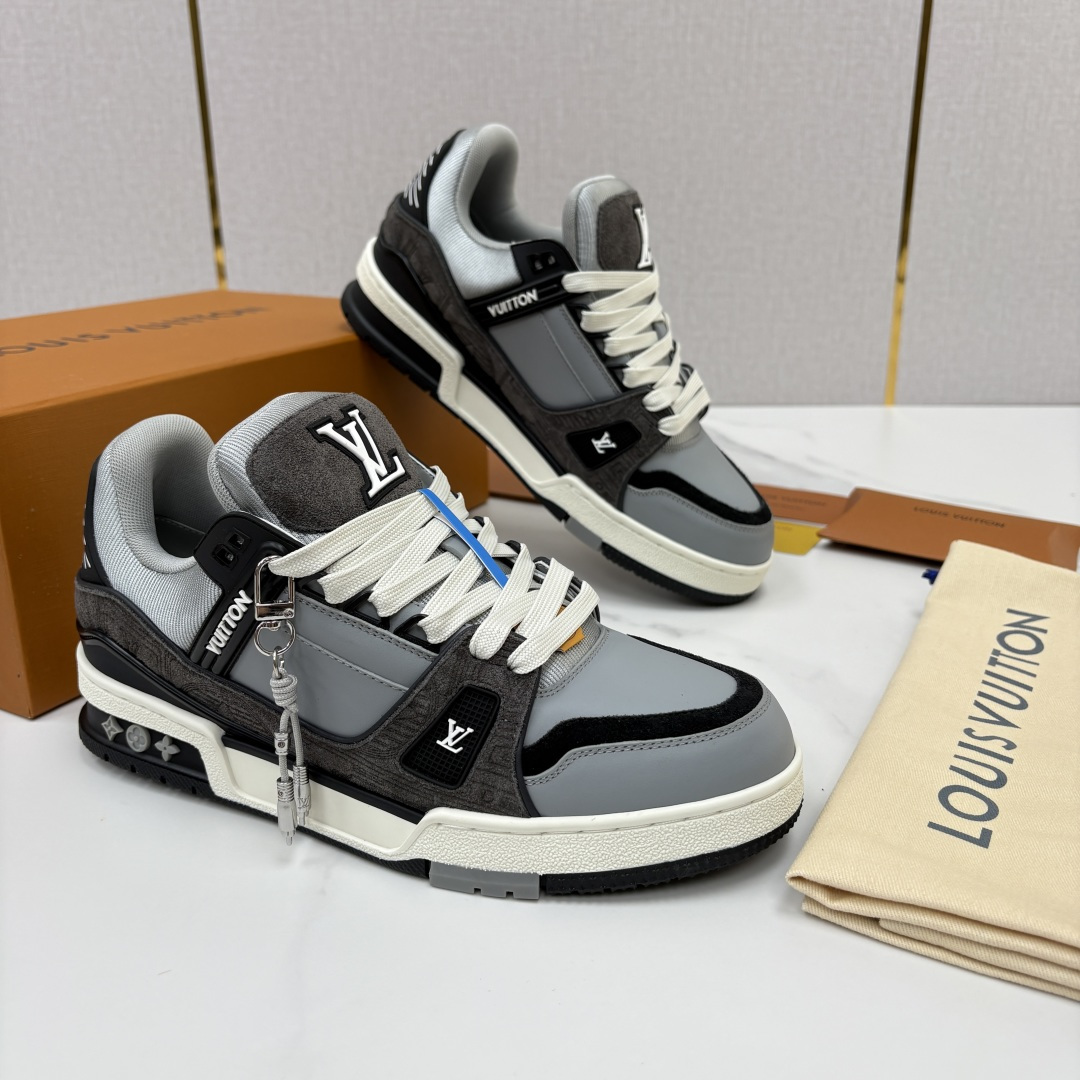 💋💍L家新品 L*V 路易~当季新品上架 TRAINER 系列运动鞋 官方 10,200 本款Trainer 💋💍L家新品 L*V 路易~当季新品上架 TRAINER 系列运动鞋 官方 10,200 本款Trainer