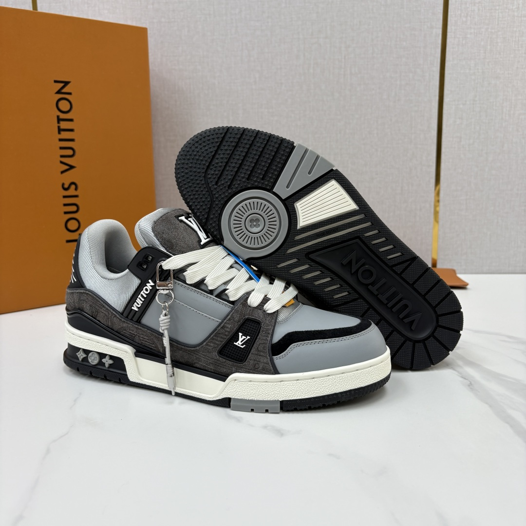 💋💍L家新品 L*V 路易~当季新品上架 TRAINER 系列运动鞋 官方 10,200 本款Trainer 💋💍L家新品 L*V 路易~当季新品上架 TRAINER 系列运动鞋 官方 10,200 本款Trainer