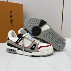 💋💍L家新品 L*V 路易~当季新品上架 TRAINER 系列运动鞋 官方 10,200 本款Trainer 💋💍L家新品 L*V 路易~当季新品上架 TRAINER 系列运动鞋 官方 10,200 本款Trainer