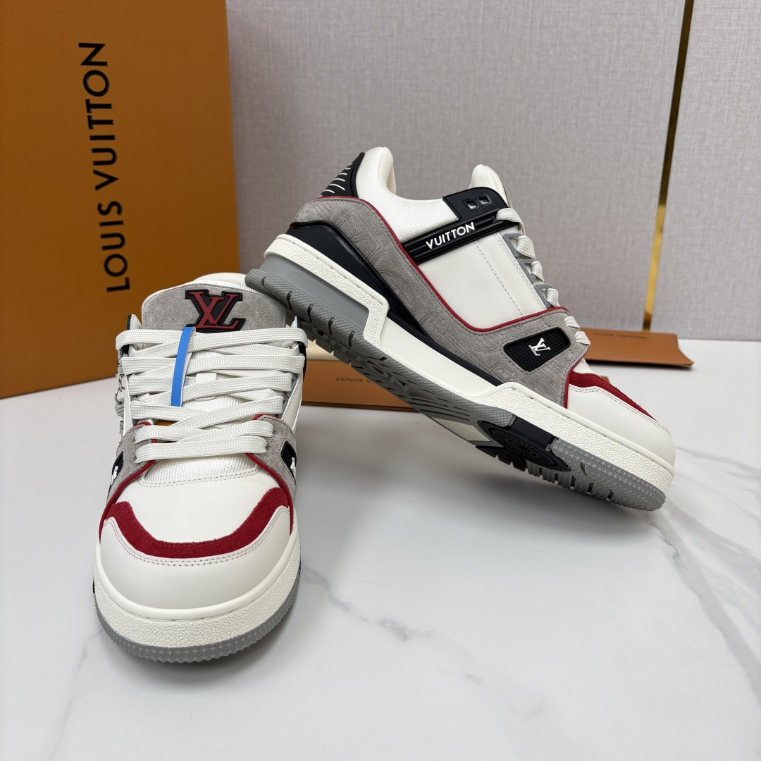 💋💍L家新品 L*V 路易~当季新品上架 TRAINER 系列运动鞋 官方 10,200 本款Trainer 💋💍L家新品 L*V 路易~当季新品上架 TRAINER 系列运动鞋 官方 10,200 本款Trainer