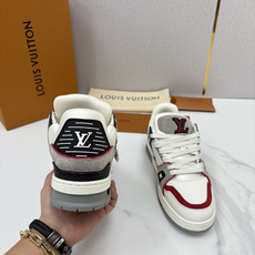 💋💍L家新品 L*V 路易~当季新品上架 TRAINER 系列运动鞋 官方 10,200 本款Trainer 💋💍L家新品 L*V 路易~当季新品上架 TRAINER 系列运动鞋 官方 10,200 本款Trainer