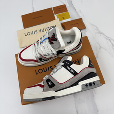 💋💍L家新品 L*V 路易~当季新品上架 TRAINER 系列运动鞋 官方 10,200 本款Trainer 💋💍L家新品 L*V 路易~当季新品上架 TRAINER 系列运动鞋 官方 10,200 本款Trainer