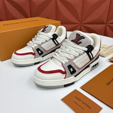 💋💍L家新品 L*V 路易~当季新品上架 TRAINER 系列运动鞋 官方 10,200 本款Trainer 💋💍L家新品 L*V 路易~当季新品上架 TRAINER 系列运动鞋 官方 10,200 本款Trainer