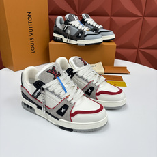 💋💍L家新品 L*V 路易~当季新品上架 TRAINER 系列运动鞋 官方 10,200 本款Trainer 💋💍L家新品 L*V 路易~当季新品上架 TRAINER 系列运动鞋 官方 10,200 本款Trainer