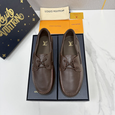 💋💍L 家新品 LOU*S VUITTO* 新品男士休闲双孔船鞋 面料采用进口反绒牛皮/蜡面牛皮打造 后跟烫压填 💋💍L 家新品 LOU*S VUITTO* 新品男士休闲双孔船鞋 面料采用进口反绒牛皮/蜡面牛皮打造 后跟烫压填