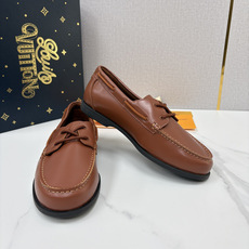 💋💍L 家新品 LOU*S VUITTO* 新品男士休闲双孔船鞋 面料采用进口反绒牛皮/蜡面牛皮打造 后跟烫压填 💋💍L 家新品 LOU*S VUITTO* 新品男士休闲双孔船鞋 面料采用进口反绒牛皮/蜡面牛皮打造 后跟烫压填