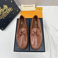 💋💍L 家新品 LOU*S VUITTO* 新品男士休闲双孔船鞋 面料采用进口反绒牛皮/蜡面牛皮打造 后跟烫压填 💋💍L 家新品 LOU*S VUITTO* 新品男士休闲双孔船鞋 面料采用进口反绒牛皮/蜡面牛皮打造 后跟烫压填