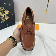 💋💍L 家新品 LOU*S VUITTO* 新品男士休闲双孔船鞋 面料采用进口反绒牛皮/蜡面牛皮打造 后跟烫压填 💋💍L 家新品 LOU*S VUITTO* 新品男士休闲双孔船鞋 面料采用进口反绒牛皮/蜡面牛皮打造 后跟烫压填