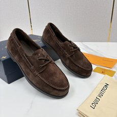 💋💍L 家新品 LOU*S VUITTO* 新品男士休闲双孔船鞋 面料采用进口反绒牛皮/蜡面牛皮打造 后跟烫压填 💋💍L 家新品 LOU*S VUITTO* 新品男士休闲双孔船鞋 面料采用进口反绒牛皮/蜡面牛皮打造 后跟烫压填