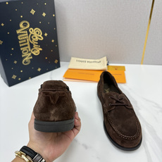 💋💍L 家新品 LOU*S VUITTO* 新品男士休闲双孔船鞋 面料采用进口反绒牛皮/蜡面牛皮打造 后跟烫压填 💋💍L 家新品 LOU*S VUITTO* 新品男士休闲双孔船鞋 面料采用进口反绒牛皮/蜡面牛皮打造 后跟烫压填