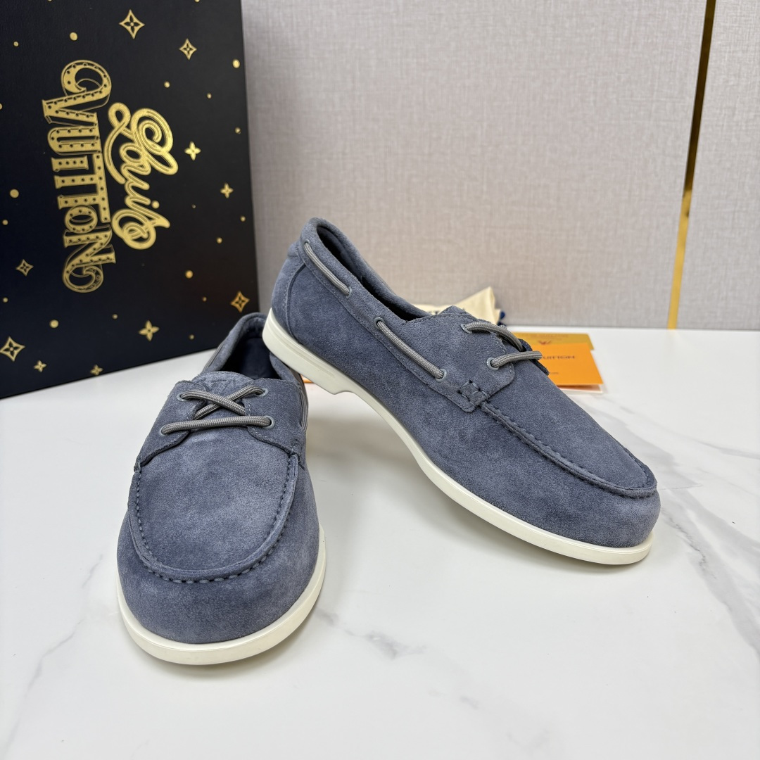💋💍L 家新品 LOU*S VUITTO* 新品男士休闲双孔船鞋 面料采用进口反绒牛皮/蜡面牛皮打造 后跟烫压填 💋💍L 家新品 LOU*S VUITTO* 新品男士休闲双孔船鞋 面料采用进口反绒牛皮/蜡面牛皮打造 后跟烫压填