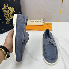 💋💍L 家新品 LOU*S VUITTO* 新品男士休闲双孔船鞋 面料采用进口反绒牛皮/蜡面牛皮打造 后跟烫压填 💋💍L 家新品 LOU*S VUITTO* 新品男士休闲双孔船鞋 面料采用进口反绒牛皮/蜡面牛皮打造 后跟烫压填