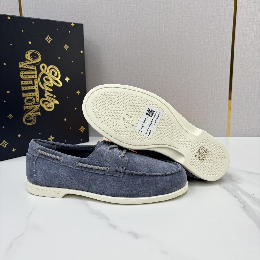 💋💍L 家新品 LOU*S VUITTO* 新品男士休闲双孔船鞋 面料采用进口反绒牛皮/蜡面牛皮打造 后跟烫压填 💋💍L 家新品 LOU*S VUITTO* 新品男士休闲双孔船鞋 面料采用进口反绒牛皮/蜡面牛皮打造 后跟烫压填