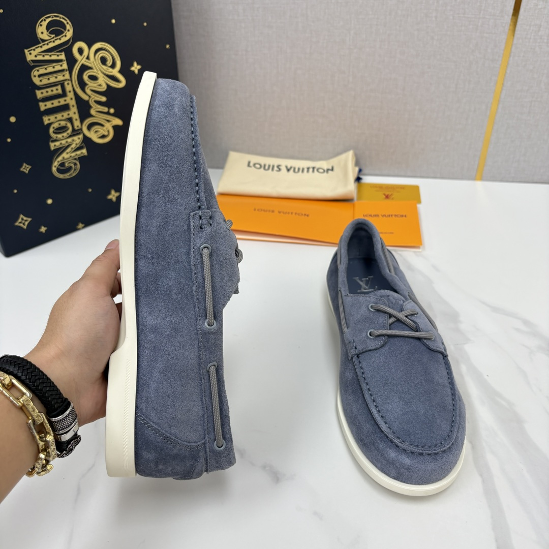 💋💍L 家新品 LOU*S VUITTO* 新品男士休闲双孔船鞋 面料采用进口反绒牛皮/蜡面牛皮打造 后跟烫压填 💋💍L 家新品 LOU*S VUITTO* 新品男士休闲双孔船鞋 面料采用进口反绒牛皮/蜡面牛皮打造 后跟烫压填