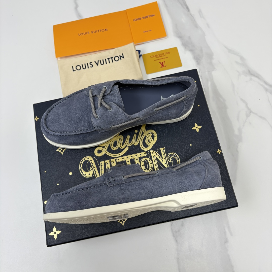 💋💍L 家新品 LOU*S VUITTO* 新品男士休闲双孔船鞋 面料采用进口反绒牛皮/蜡面牛皮打造 后跟烫压填 💋💍L 家新品 LOU*S VUITTO* 新品男士休闲双孔船鞋 面料采用进口反绒牛皮/蜡面牛皮打造 后跟烫压填