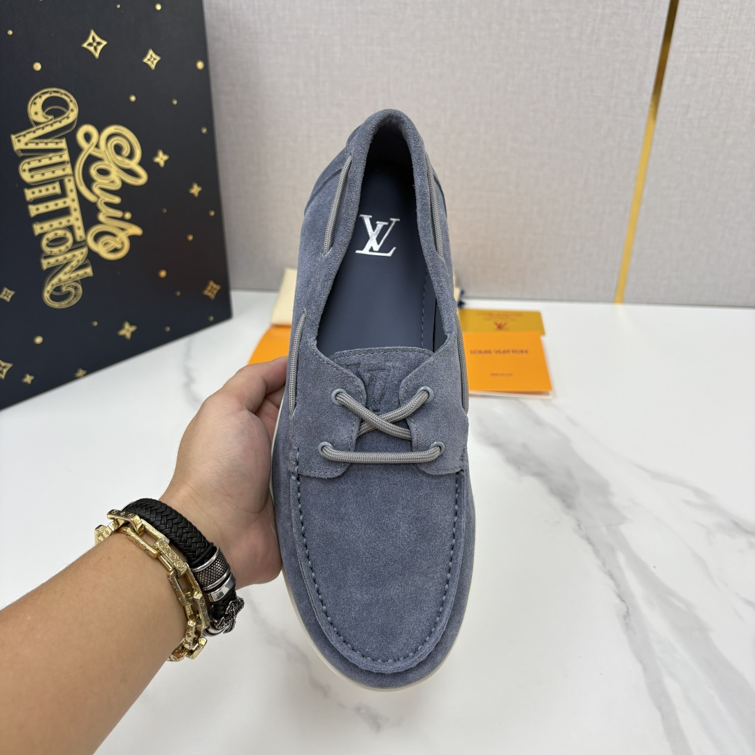 💋💍L 家新品 LOU*S VUITTO* 新品男士休闲双孔船鞋 面料采用进口反绒牛皮/蜡面牛皮打造 后跟烫压填 💋💍L 家新品 LOU*S VUITTO* 新品男士休闲双孔船鞋 面料采用进口反绒牛皮/蜡面牛皮打造 后跟烫压填