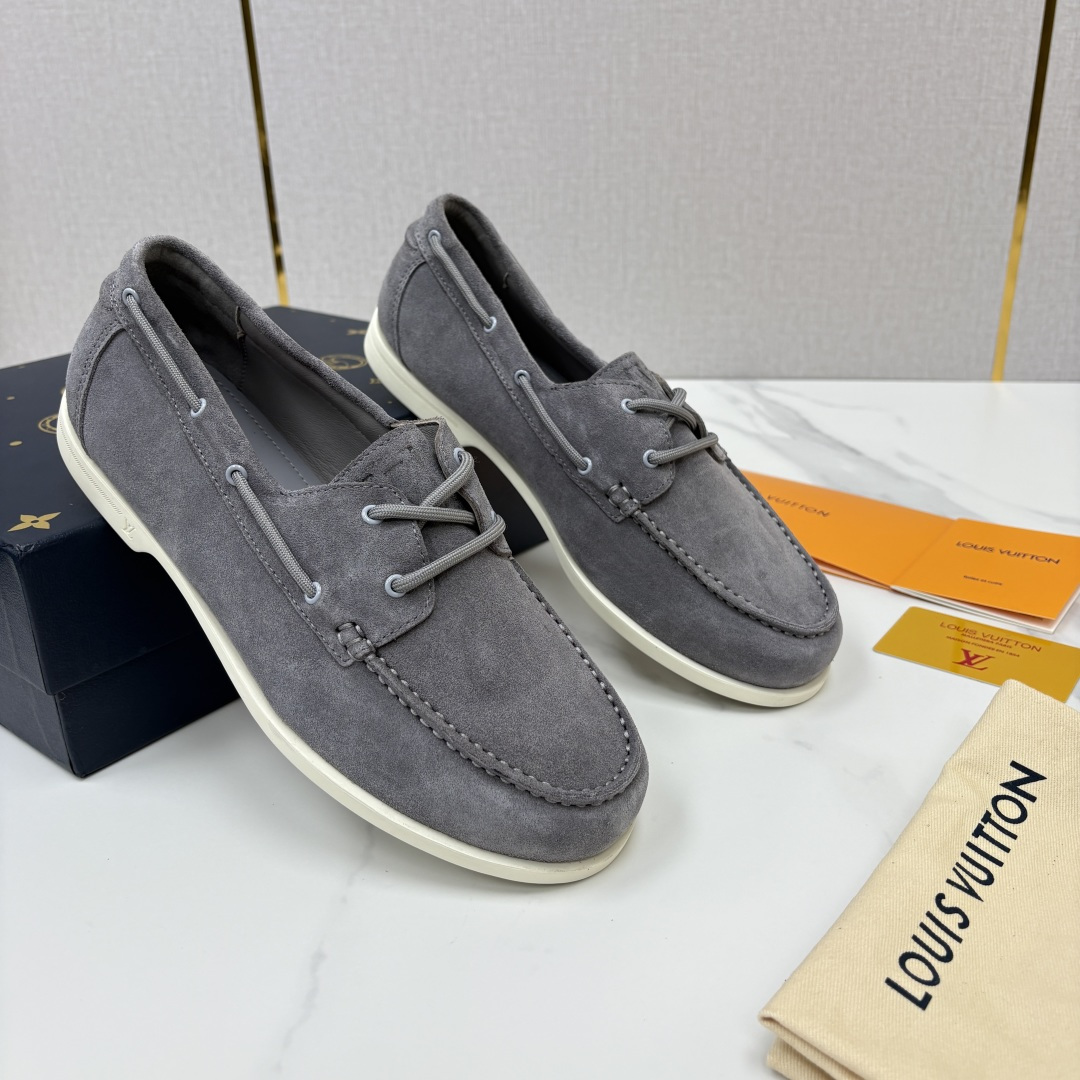 💋💍L 家新品 LOU*S VUITTO* 新品男士休闲双孔船鞋 面料采用进口反绒牛皮/蜡面牛皮打造 后跟烫压填 💋💍L 家新品 LOU*S VUITTO* 新品男士休闲双孔船鞋 面料采用进口反绒牛皮/蜡面牛皮打造 后跟烫压填