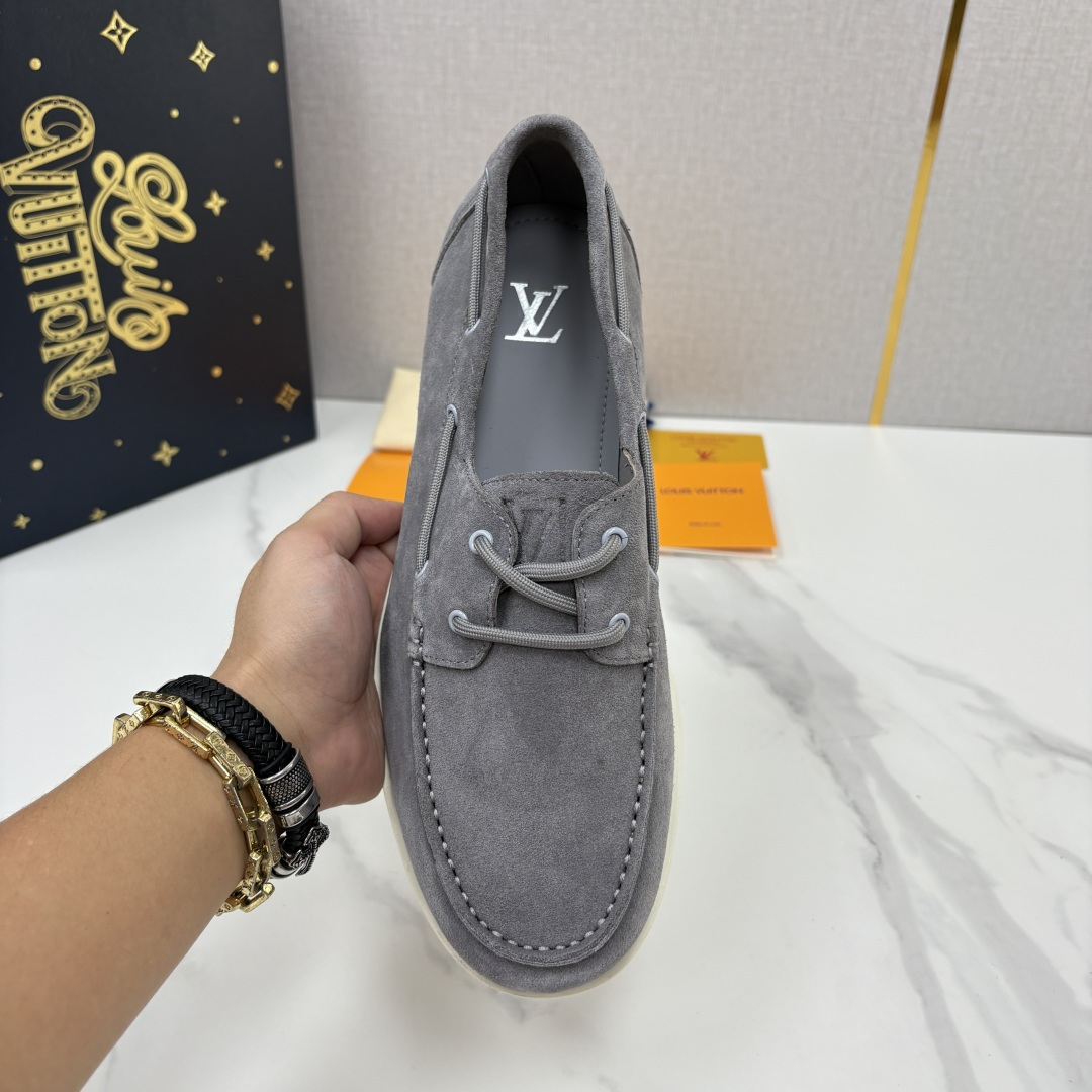 💋💍L 家新品 LOU*S VUITTO* 新品男士休闲双孔船鞋 面料采用进口反绒牛皮/蜡面牛皮打造 后跟烫压填 💋💍L 家新品 LOU*S VUITTO* 新品男士休闲双孔船鞋 面料采用进口反绒牛皮/蜡面牛皮打造 后跟烫压填