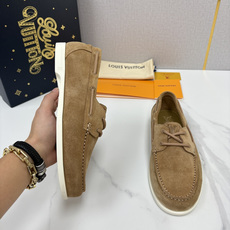 💋💍L 家新品 LOU*S VUITTO* 新品男士休闲双孔船鞋 面料采用进口反绒牛皮/蜡面牛皮打造 后跟烫压填 💋💍L 家新品 LOU*S VUITTO* 新品男士休闲双孔船鞋 面料采用进口反绒牛皮/蜡面牛皮打造 后跟烫压填