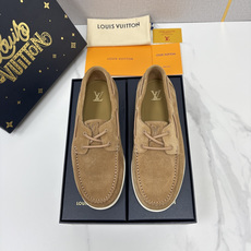 💋💍L 家新品 LOU*S VUITTO* 新品男士休闲双孔船鞋 面料采用进口反绒牛皮/蜡面牛皮打造 后跟烫压填 💋💍L 家新品 LOU*S VUITTO* 新品男士休闲双孔船鞋 面料采用进口反绒牛皮/蜡面牛皮打造 后跟烫压填