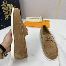 💋💍L 家新品 LOU*S VUITTO* 新品男士休闲双孔船鞋 面料采用进口反绒牛皮/蜡面牛皮打造 后跟烫压填 💋💍L 家新品 LOU*S VUITTO* 新品男士休闲双孔船鞋 面料采用进口反绒牛皮/蜡面牛皮打造 后跟烫压填