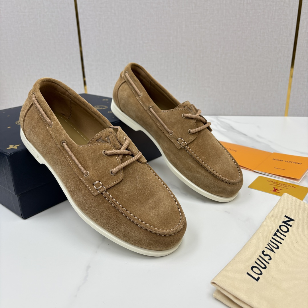 💋💍L 家新品 LOU*S VUITTO* 新品男士休闲双孔船鞋 面料采用进口反绒牛皮/蜡面牛皮打造 后跟烫压填 💋💍L 家新品 LOU*S VUITTO* 新品男士休闲双孔船鞋 面料采用进口反绒牛皮/蜡面牛皮打造 后跟烫压填
