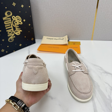 💋💍L 家新品 LOU*S VUITTO* 新品男士休闲双孔船鞋 面料采用进口反绒牛皮/蜡面牛皮打造 后跟烫压填 💋💍L 家新品 LOU*S VUITTO* 新品男士休闲双孔船鞋 面料采用进口反绒牛皮/蜡面牛皮打造 后跟烫压填