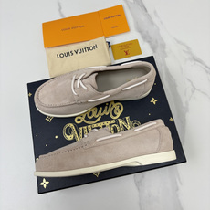 💋💍L 家新品 LOU*S VUITTO* 新品男士休闲双孔船鞋 面料采用进口反绒牛皮/蜡面牛皮打造 后跟烫压填 💋💍L 家新品 LOU*S VUITTO* 新品男士休闲双孔船鞋 面料采用进口反绒牛皮/蜡面牛皮打造 后跟烫压填