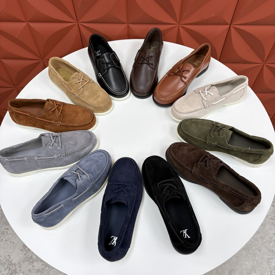 💋💍L 家新品 LOU*S VUITTO* 新品男士休闲双孔船鞋 面料采用进口反绒牛皮/蜡面牛皮打造 后跟烫压填 💋💍L 家新品 LOU*S VUITTO* 新品男士休闲双孔船鞋 面料采用进口反绒牛皮/蜡面牛皮打造 后跟烫压填