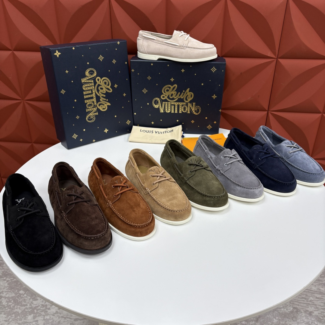 💋💍L 家新品 LOU*S VUITTO* 新品男士休闲双孔船鞋 面料采用进口反绒牛皮/蜡面牛皮打造 后跟烫压填 💋💍L 家新品 LOU*S VUITTO* 新品男士休闲双孔船鞋 面料采用进口反绒牛皮/蜡面牛皮打造 后跟烫压填
