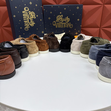 💋💍L 家新品 LOU*S VUITTO* 新品男士休闲双孔船鞋 面料采用进口反绒牛皮/蜡面牛皮打造 后跟烫压填 💋💍L 家新品 LOU*S VUITTO* 新品男士休闲双孔船鞋 面料采用进口反绒牛皮/蜡面牛皮打造 后跟烫压填