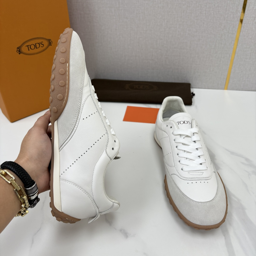 💋💍TOD*S/托德-斯 新品休闲运动板鞋 绒面皮革拼接蜡面牛皮/反毛皮拼布面/光面皮革系列运动鞋 本款运动鞋以绒面皮革 💋💍TOD*S/托德-斯 新品休闲运动板鞋 绒面皮革拼接蜡面牛皮/反毛皮拼布面/光面皮革系列运动鞋 本款运动鞋以绒面皮革