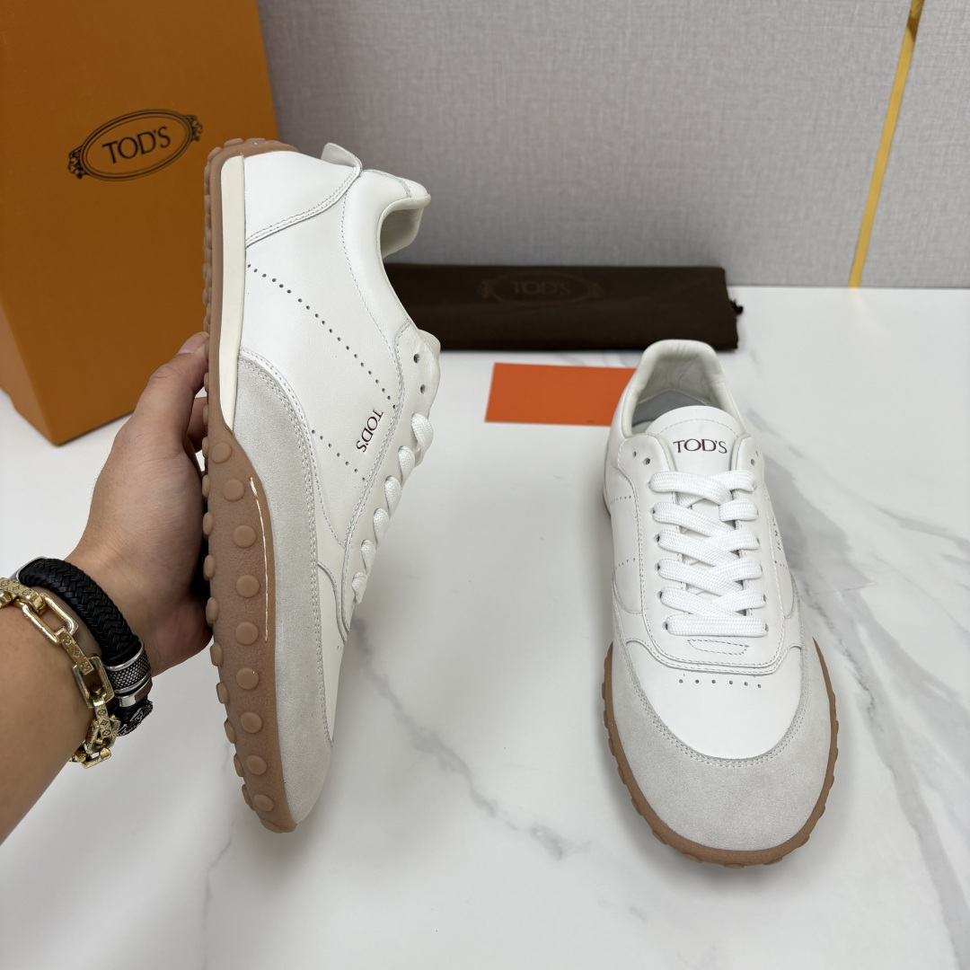 💋💍TOD*S/托德-斯 新品休闲运动板鞋 绒面皮革拼接蜡面牛皮/反毛皮拼布面/光面皮革系列运动鞋 本款运动鞋以绒面皮革 💋💍TOD*S/托德-斯 新品休闲运动板鞋 绒面皮革拼接蜡面牛皮/反毛皮拼布面/光面皮革系列运动鞋 本款运动鞋以绒面皮革