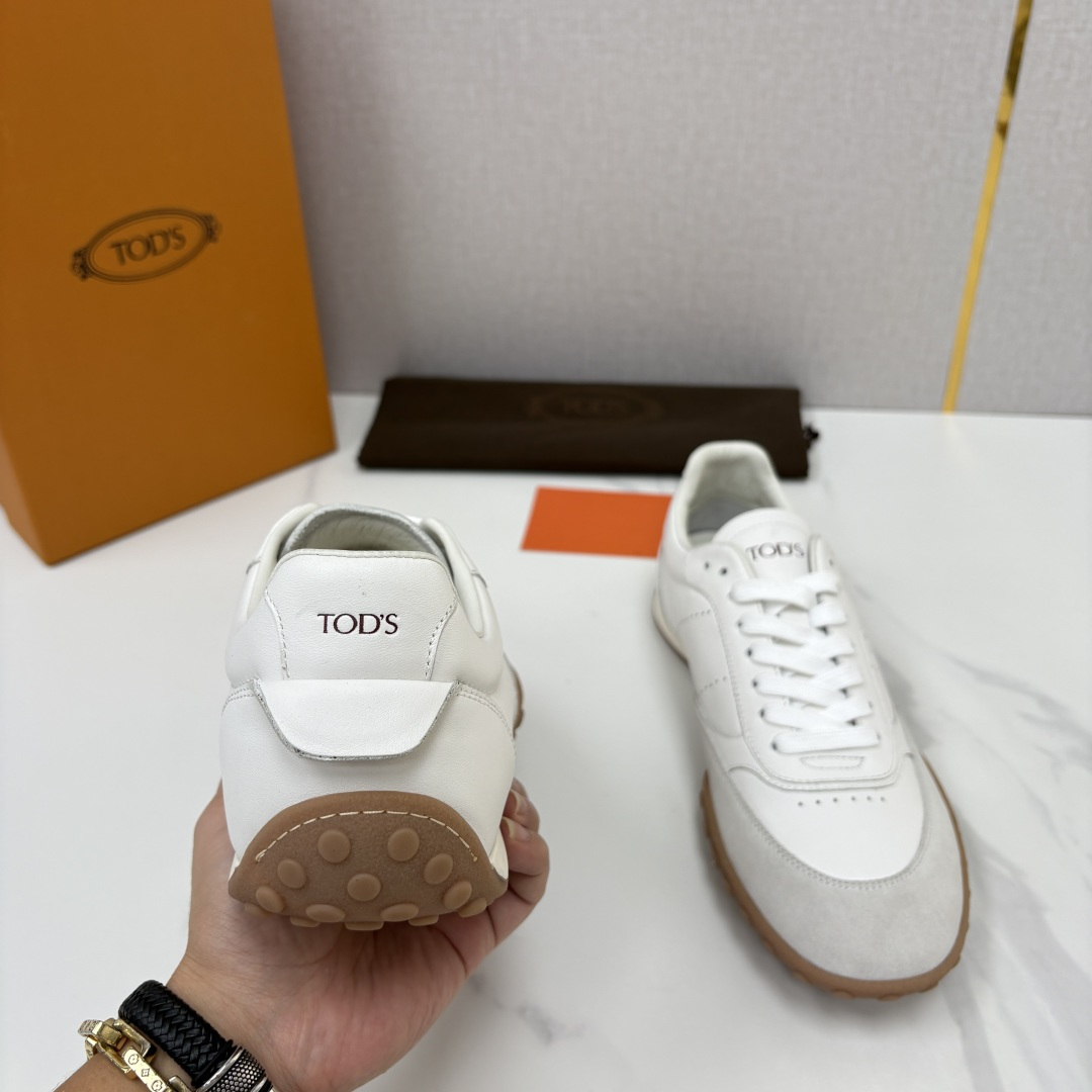 💋💍TOD*S/托德-斯 新品休闲运动板鞋 绒面皮革拼接蜡面牛皮/反毛皮拼布面/光面皮革系列运动鞋 本款运动鞋以绒面皮革 💋💍TOD*S/托德-斯 新品休闲运动板鞋 绒面皮革拼接蜡面牛皮/反毛皮拼布面/光面皮革系列运动鞋 本款运动鞋以绒面皮革