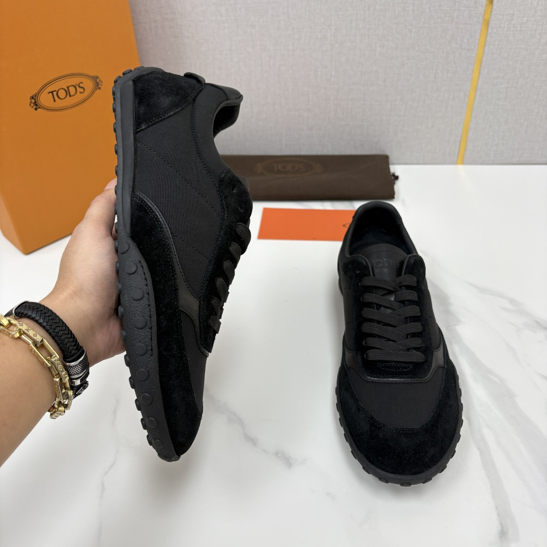 💋💍TOD*S/托德-斯 新品休闲运动板鞋 绒面皮革拼接蜡面牛皮/反毛皮拼布面/光面皮革系列运动鞋 本款运动鞋以绒面皮革 💋💍TOD*S/托德-斯 新品休闲运动板鞋 绒面皮革拼接蜡面牛皮/反毛皮拼布面/光面皮革系列运动鞋 本款运动鞋以绒面皮革