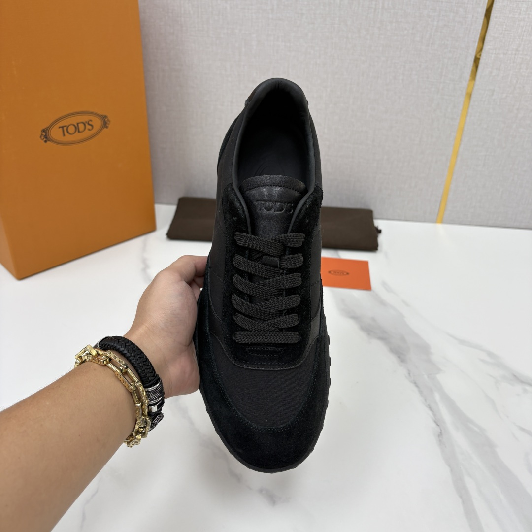 💋💍TOD*S/托德-斯 新品休闲运动板鞋 绒面皮革拼接蜡面牛皮/反毛皮拼布面/光面皮革系列运动鞋 本款运动鞋以绒面皮革 💋💍TOD*S/托德-斯 新品休闲运动板鞋 绒面皮革拼接蜡面牛皮/反毛皮拼布面/光面皮革系列运动鞋 本款运动鞋以绒面皮革