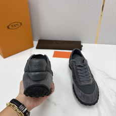 💋💍TOD*S/托德-斯 新品休闲运动板鞋 绒面皮革拼接蜡面牛皮/反毛皮拼布面/光面皮革系列运动鞋 本款运动鞋以绒面皮革 💋💍TOD*S/托德-斯 新品休闲运动板鞋 绒面皮革拼接蜡面牛皮/反毛皮拼布面/光面皮革系列运动鞋 本款运动鞋以绒面皮革
