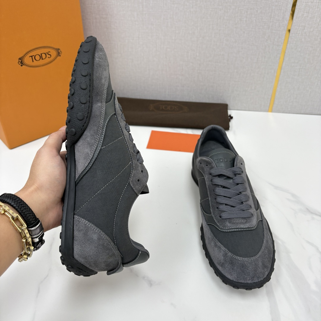 💋💍TOD*S/托德-斯 新品休闲运动板鞋 绒面皮革拼接蜡面牛皮/反毛皮拼布面/光面皮革系列运动鞋 本款运动鞋以绒面皮革 💋💍TOD*S/托德-斯 新品休闲运动板鞋 绒面皮革拼接蜡面牛皮/反毛皮拼布面/光面皮革系列运动鞋 本款运动鞋以绒面皮革