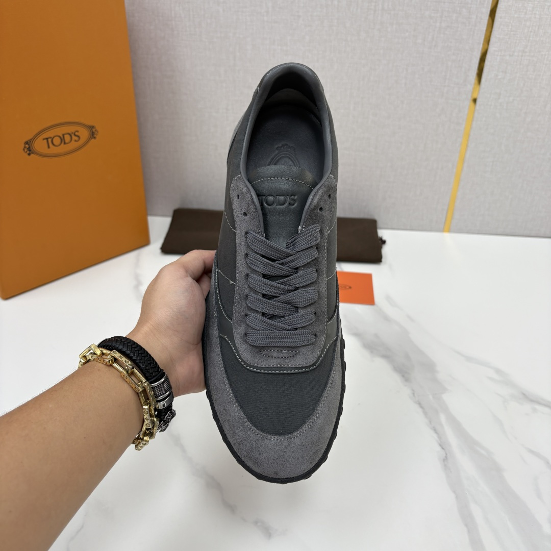 💋💍TOD*S/托德-斯 新品休闲运动板鞋 绒面皮革拼接蜡面牛皮/反毛皮拼布面/光面皮革系列运动鞋 本款运动鞋以绒面皮革 💋💍TOD*S/托德-斯 新品休闲运动板鞋 绒面皮革拼接蜡面牛皮/反毛皮拼布面/光面皮革系列运动鞋 本款运动鞋以绒面皮革