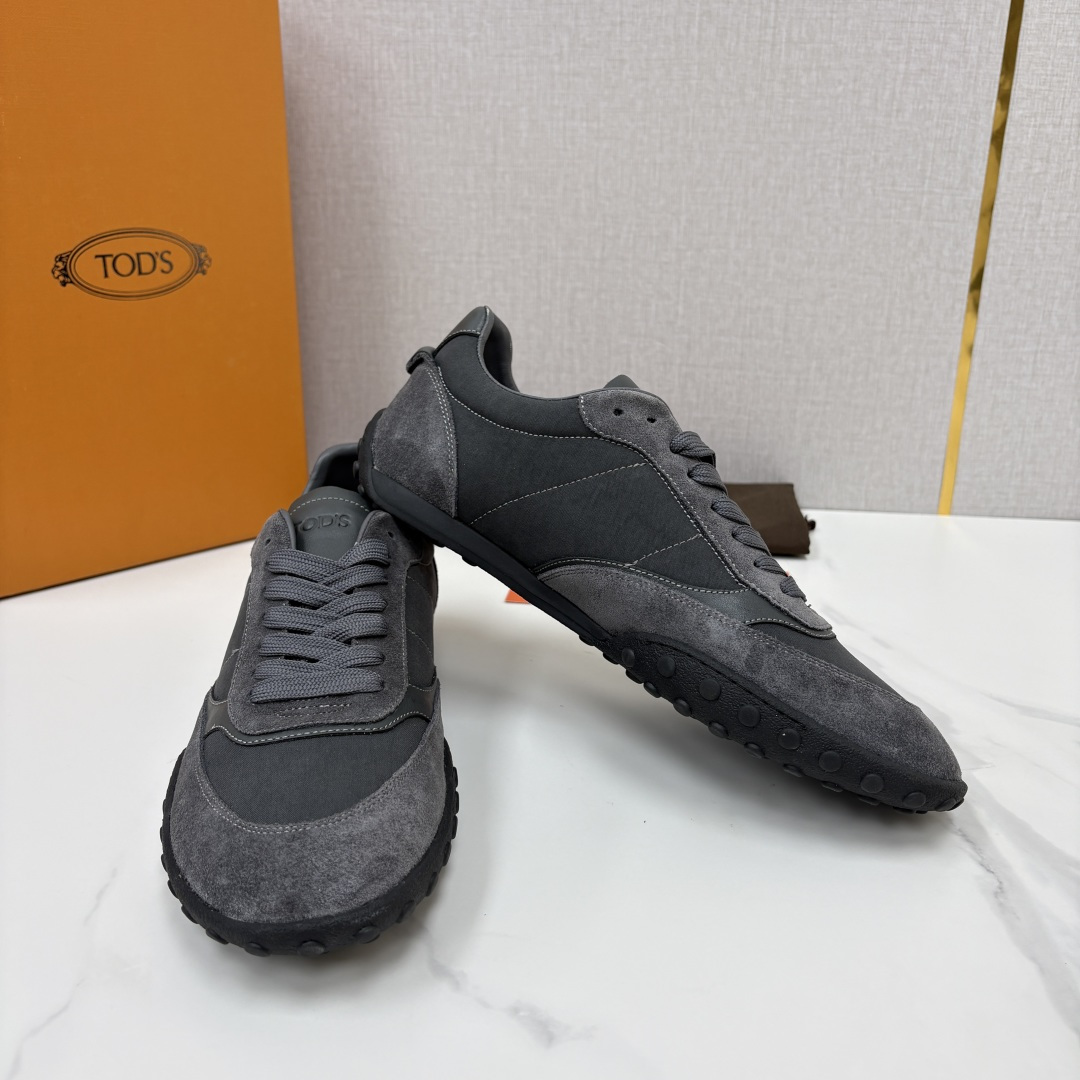 💋💍TOD*S/托德-斯 新品休闲运动板鞋 绒面皮革拼接蜡面牛皮/反毛皮拼布面/光面皮革系列运动鞋 本款运动鞋以绒面皮革 💋💍TOD*S/托德-斯 新品休闲运动板鞋 绒面皮革拼接蜡面牛皮/反毛皮拼布面/光面皮革系列运动鞋 本款运动鞋以绒面皮革